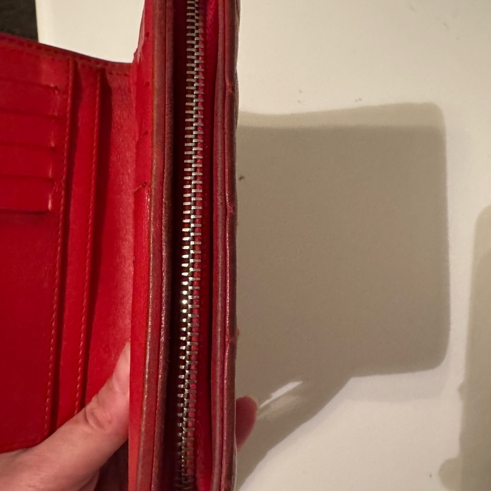 Chanel Small Classic Red Quilted Leather Wallet - Authentic - Picture 9 of 16